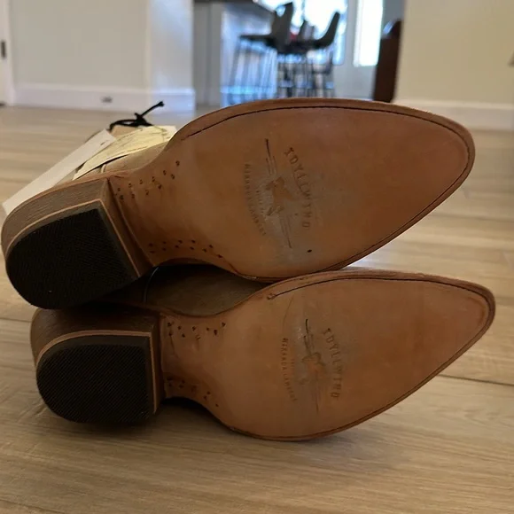 IDYLLWIND WHEELS NATURAL WESTERN BOOTIES - ROUND TOE-NWT - Picture 6 of 7